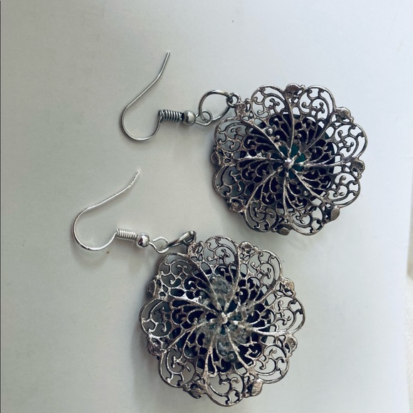 Vintage Filigree turquoise earrings length 2” 👀 - Picture 3 of 9